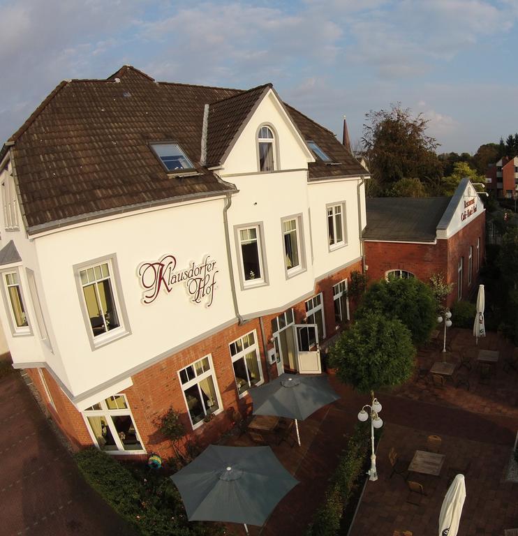 Готель Klausdorfer Hof Schwentinental Екстер'єр фото